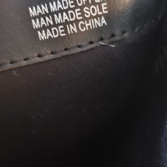 Boots - Picture 3 of 4